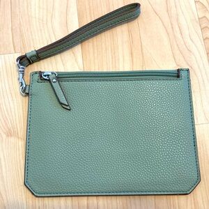 Anne Klein wristlet NEW green